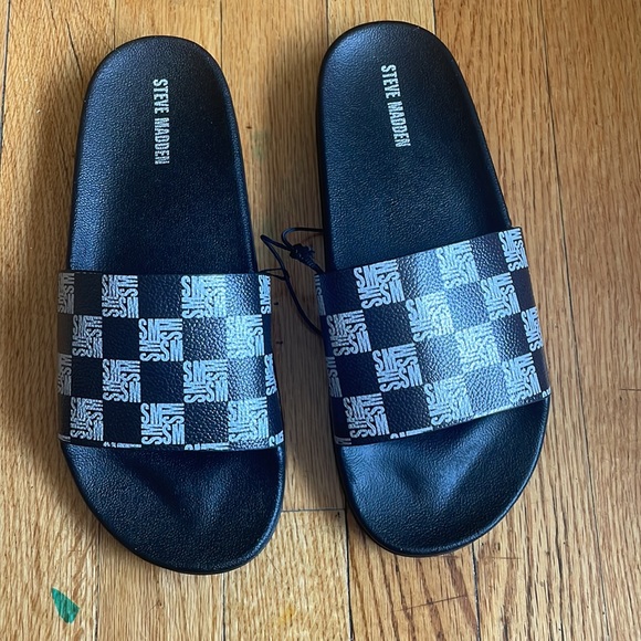 Steve Madden slip on”s - Picture 2 of 3